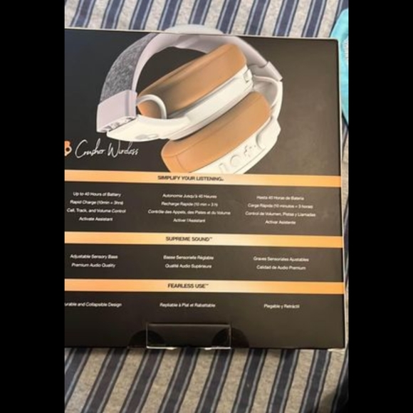Skullcandy headphones